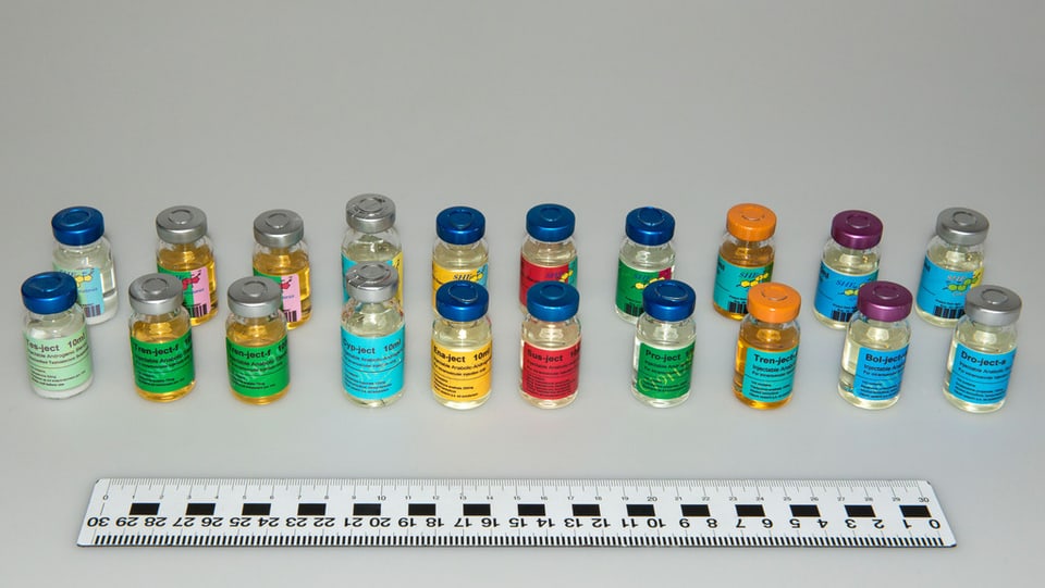 Differents preparats da doping.