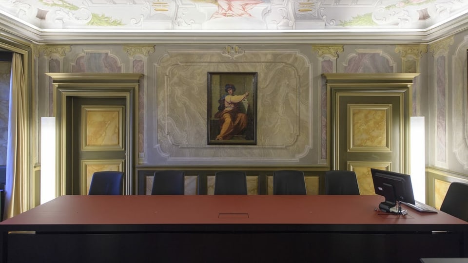 Sala da la Dretgira chantunala a Cuira.