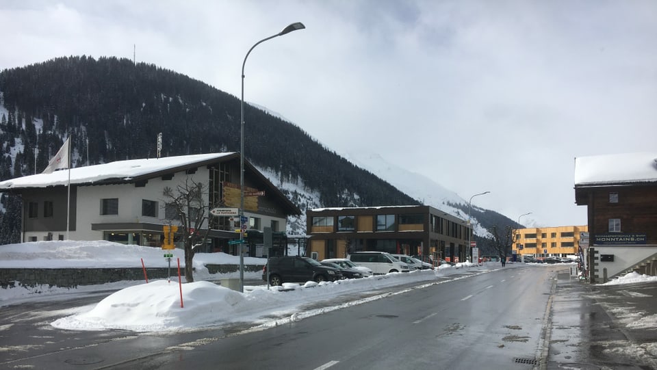 Chasa communala, banca chantunala e residenza da seniors (da sen)