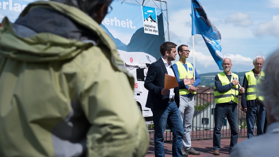 Jon Pult (mez), president Iniziativa da las Alps.