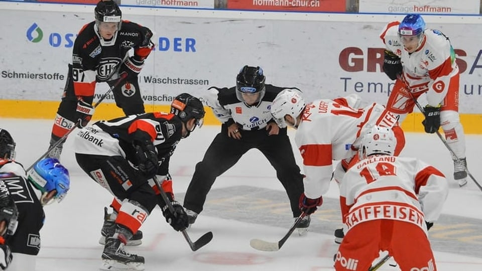 Purtret da giugaders dal club da hockey da Cuira. 
