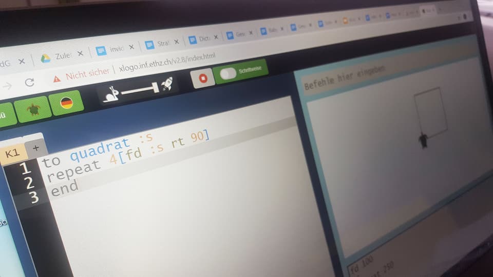 il program "xlogo" cun la tartaruga sco curser