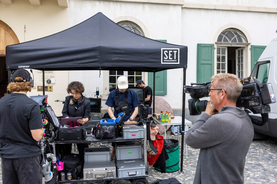 Making-of der RTR Serie «L'ultim Rumantsch»: Drehtag im Schloss Reichenau