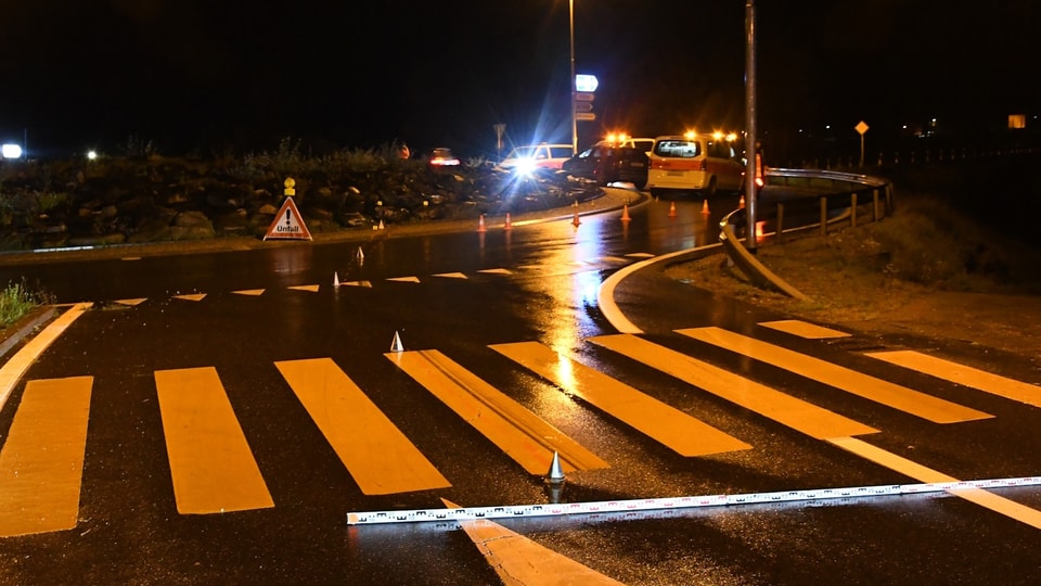 Unfallstelle Polizeiauto Selbstunfall