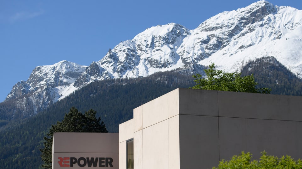 Repower e Poschiavo èn colliads sin pliras vias. 