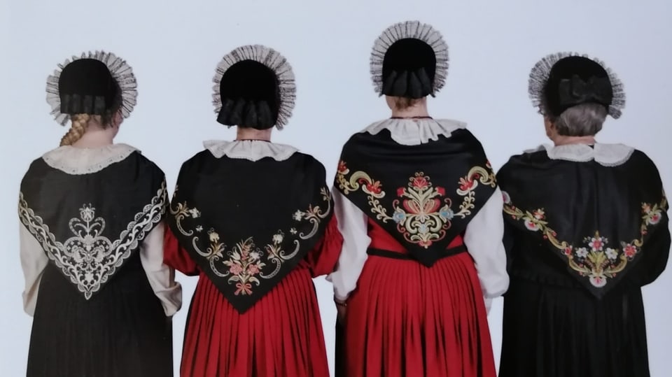 Trachten Bündner Tracht Arbeitstracht Sonntagstracht Festtagstracht