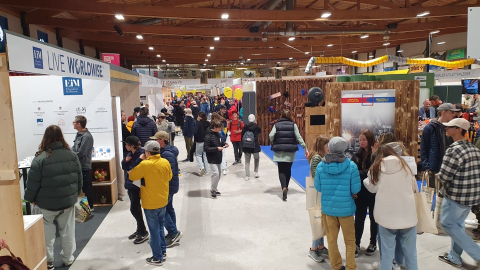 Besucher an der EBexpo