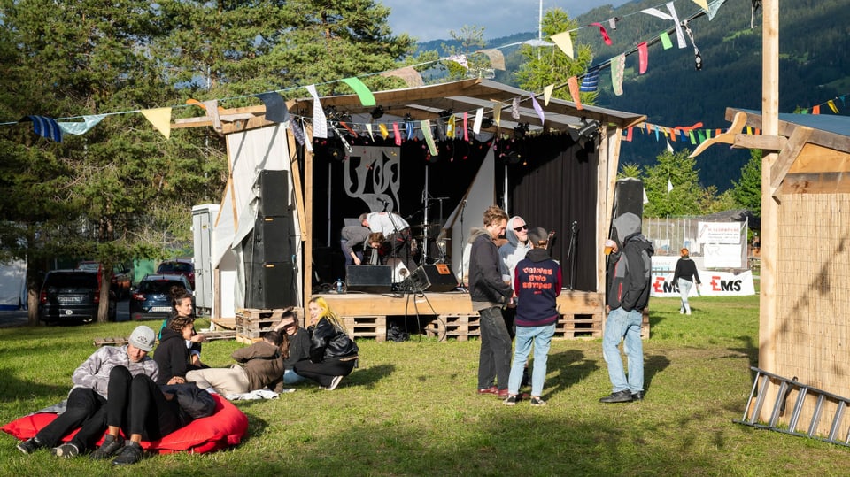 Die Band wolfer bereitet sich auf Ihren Auftritt vor