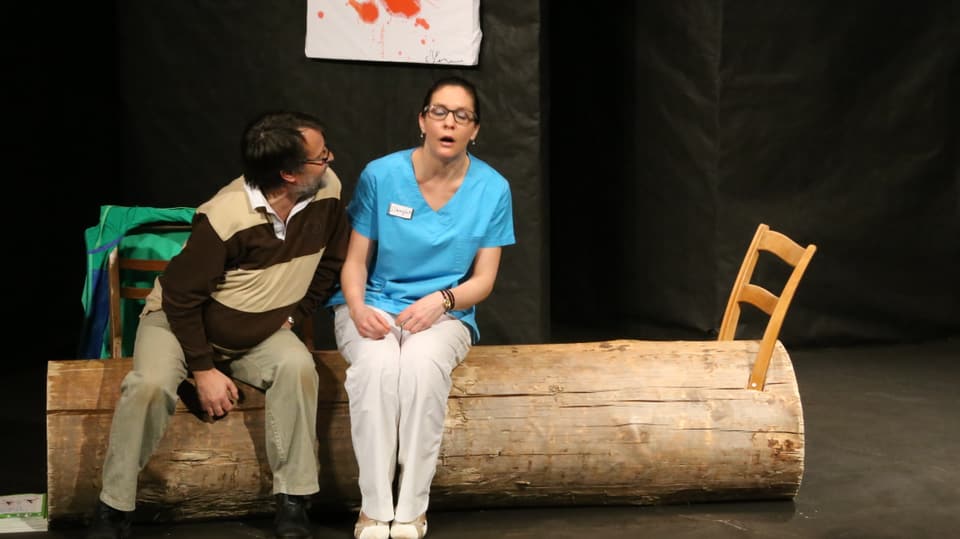 Scena ord dal teater "La lingia blaua"