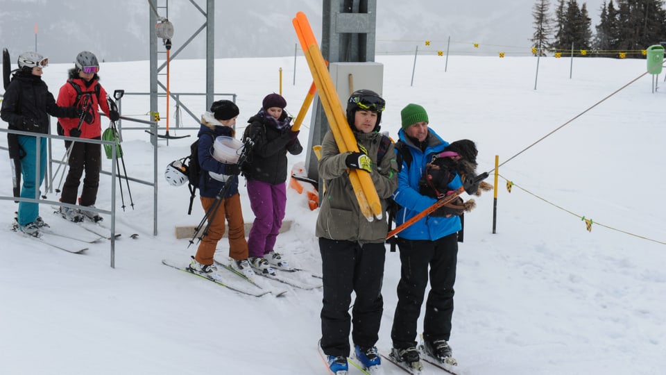 Impressiuns da l’olimpiada d’enviern per uffants e geniturs a Mustér.