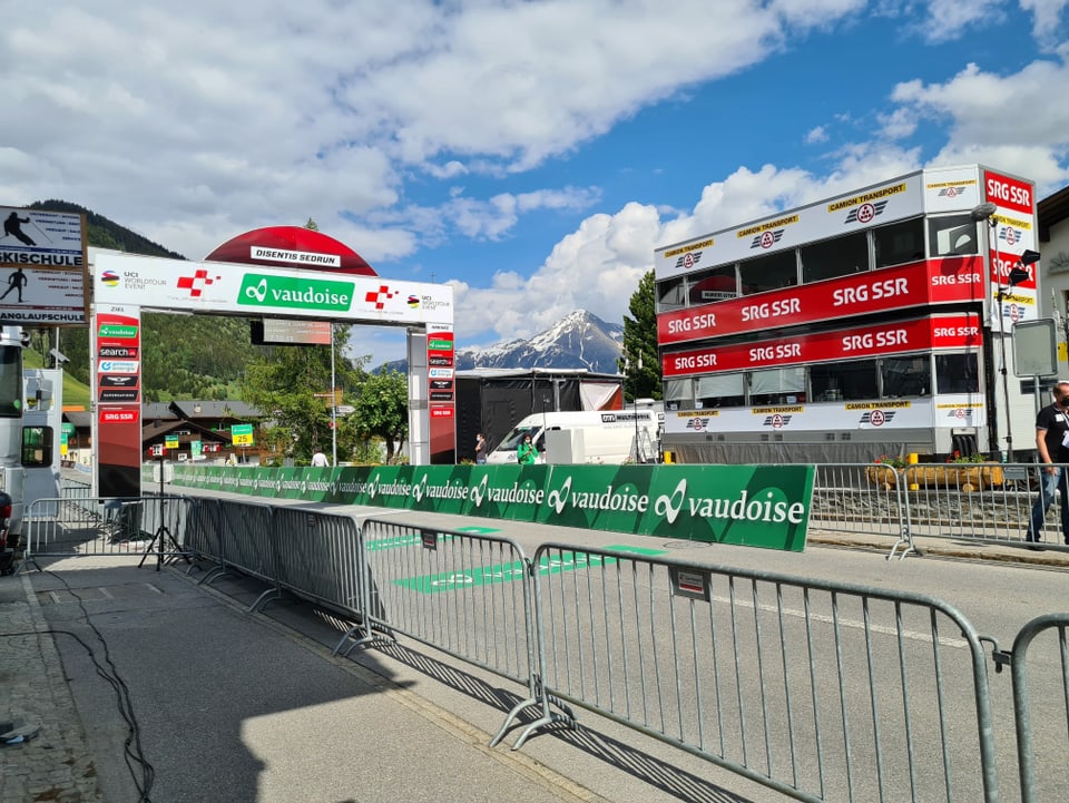 L'arrivada dal Tour de Suisse era serrada per il public. 