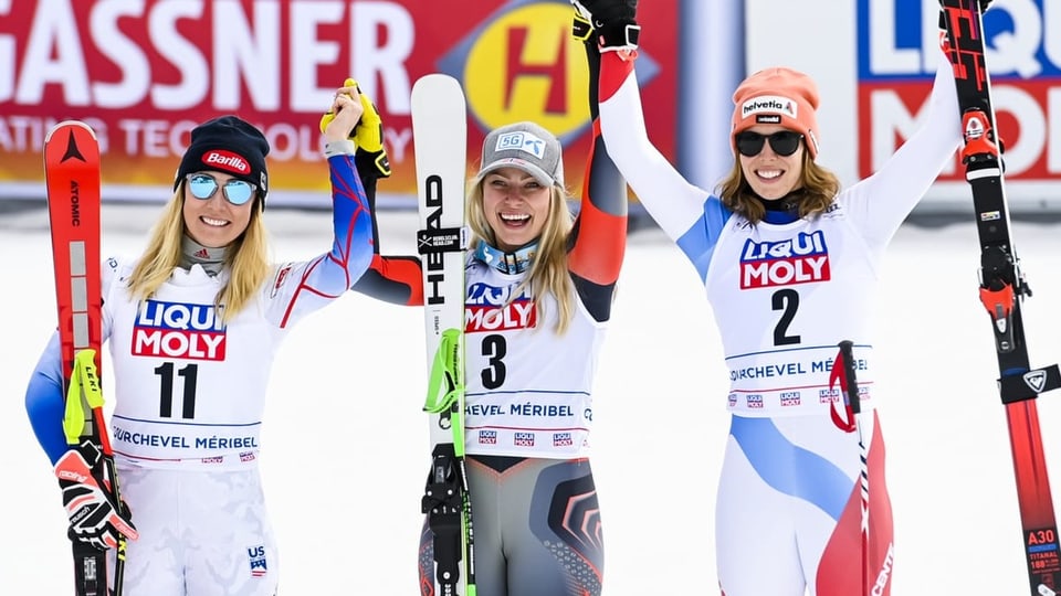 Il podest dal davos super-G da la stagiun: Il podest dal davos super-G da la stagiun.