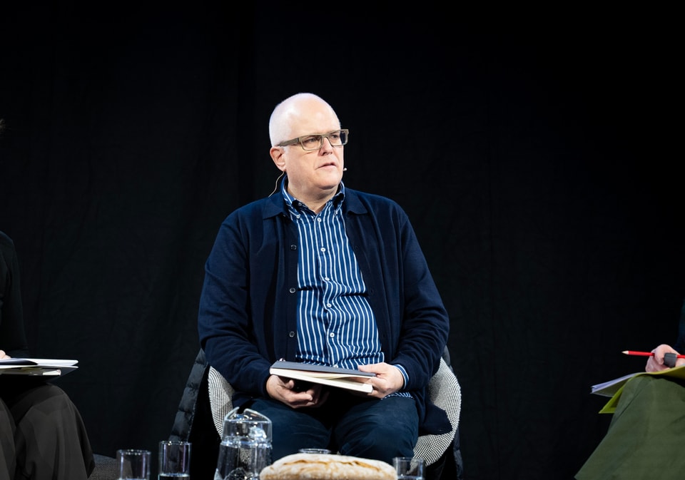 Jachen Andry hat sein neues Buch fil – filo – fil – faden vorgestellt.