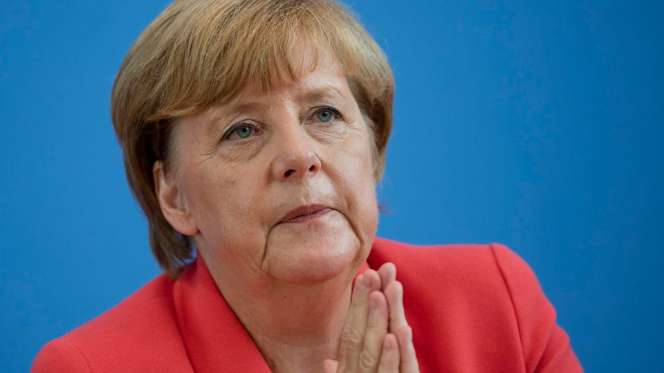 La chanceliera tudestga, Angela Merkel vul dapli umanitad en vista al grond dumber da fugitivs che cuntanscha uss l’Europa.
