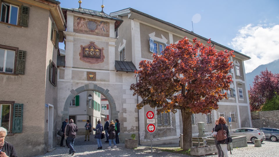 La porta Sura l’entrada per la cità veglia da Glion.