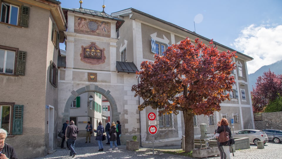 La porta Sura l’entrada per la cità veglia da Glion.