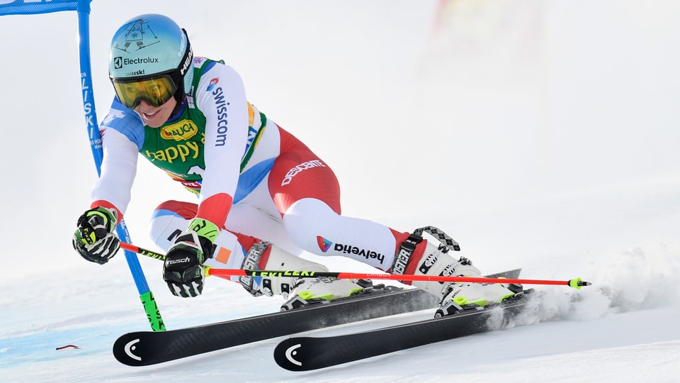 holdener sin skis.