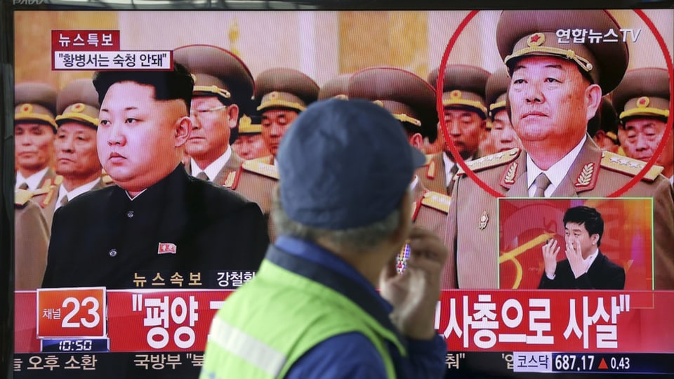 Sanester Kim Jong Un, il schef dal stadi. Dretg il minister da defensiun executà.