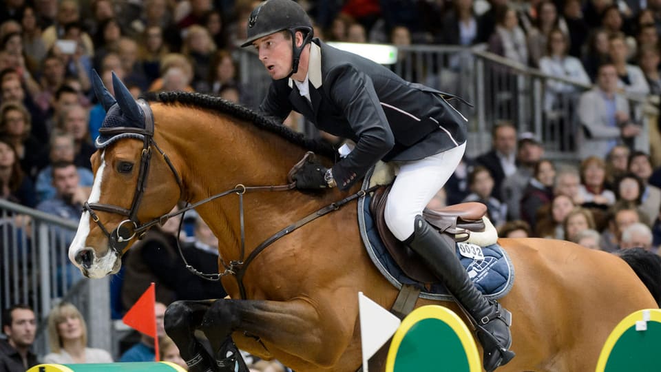 Alain Jufer cun ses chaval Wiveau. Qua en acziun l'onn 2014.