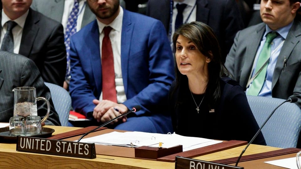 L'ambassadura americana, Nikki Haley, en il Cussegl da segirezza da l'ONU.