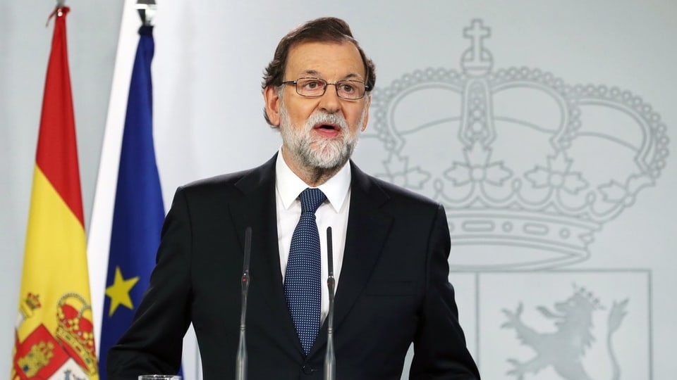 Il primminster spagnol Mariano Rajoy defenda l'agir violent da la polizia per evitar il referendum.