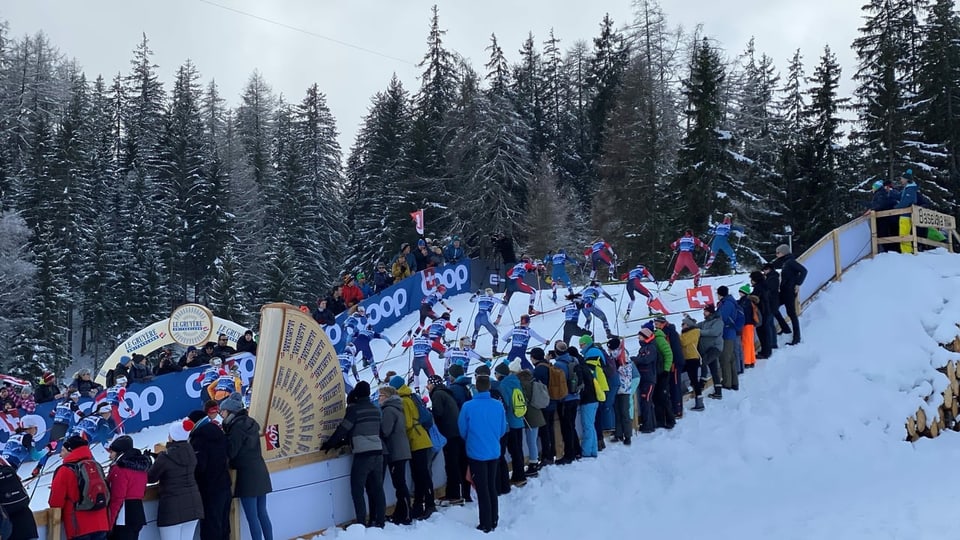 Las dunnas durant la cursa da 10km stil liber.