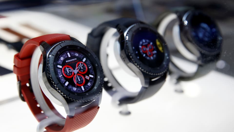Trais models d'ina nova Smart-Watch