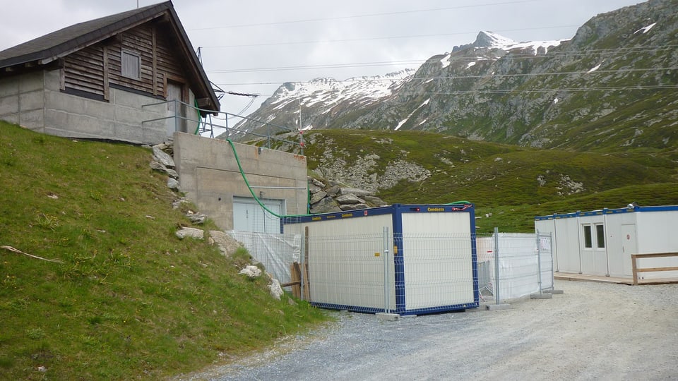 Il center per requirents d'asil sin il pass dal Lucmagn (2013).
