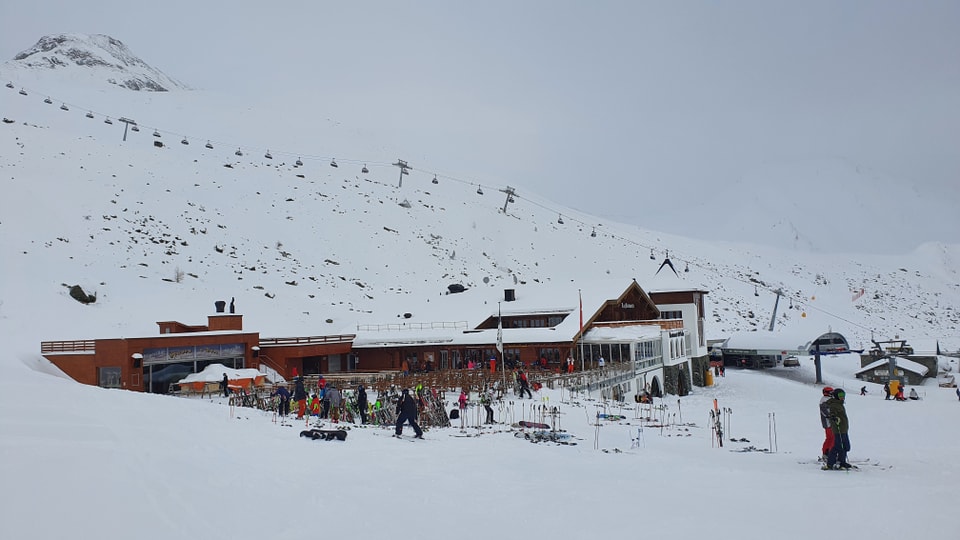 Il restaurant «Alp Trida» Samignun