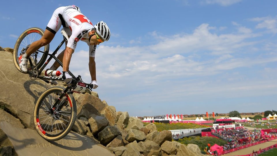 Nino Schurter durant la cursa olimpica da Londra il 2012.