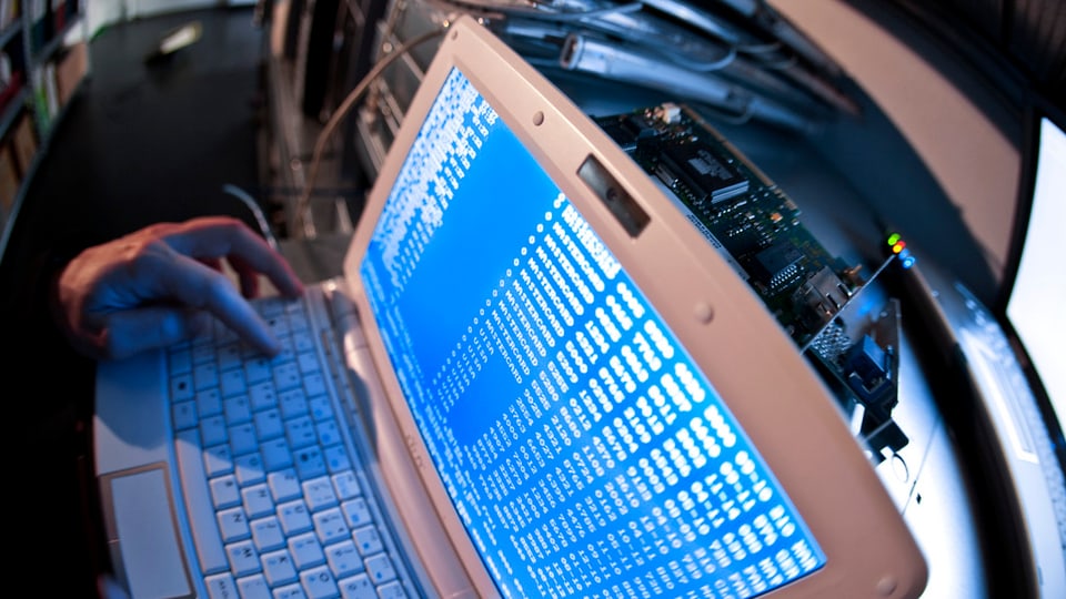 Computer cun datas. 