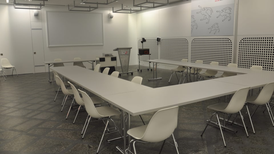 La sala Muntanella, mobigliar cun sutgase maisas, è prompta per la proxima scolaziun. 