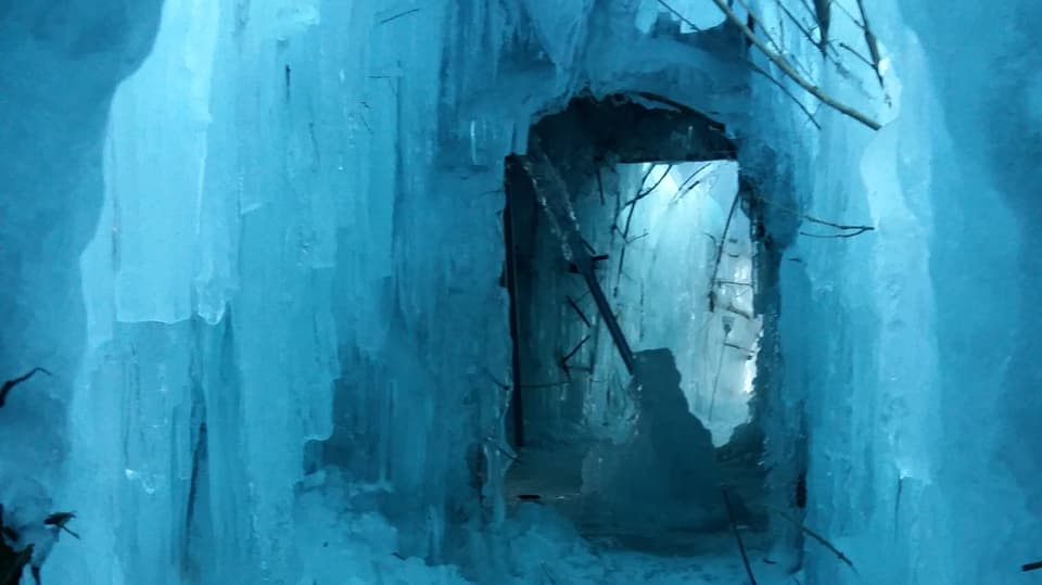 L'entrada dal Ice Stupa a Morteratsch.
