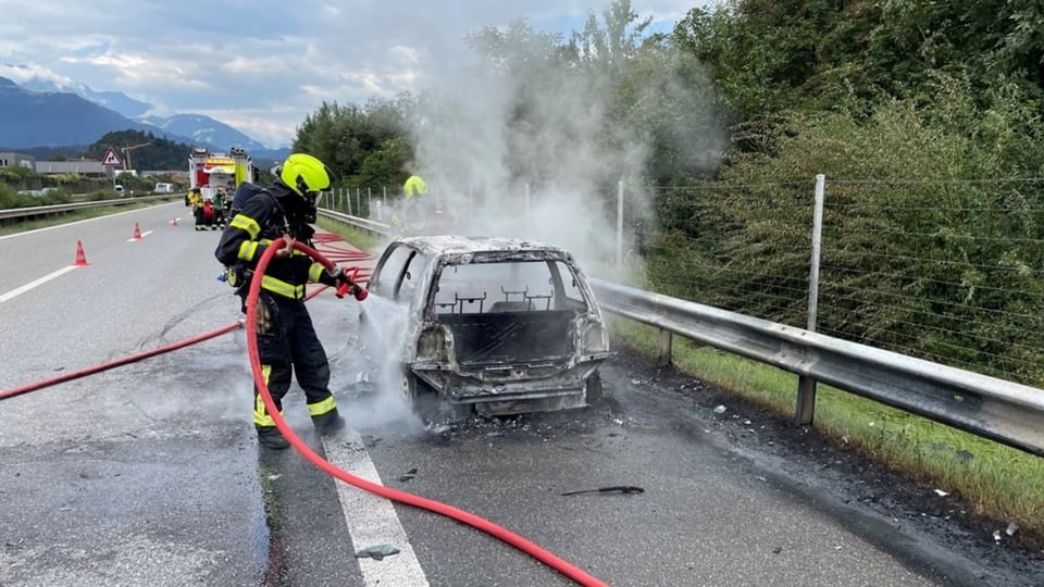 Foto dad auto ch'ha brischà