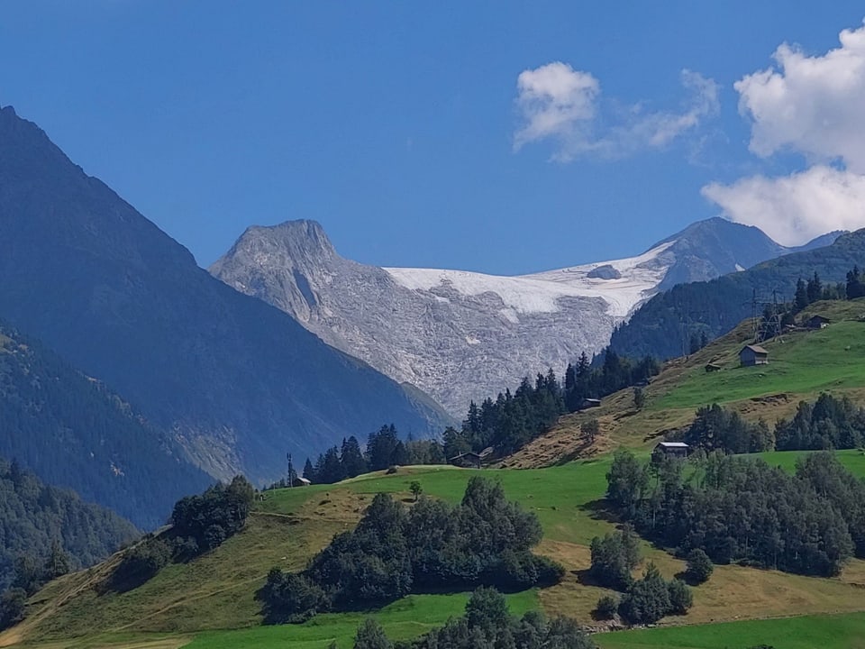 Foto dal glatscher da Medel da l'onn 2022