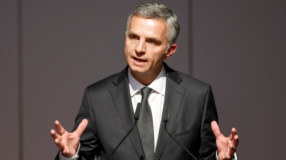 Didier Burkhalter e ses collega d'uffizi mexican han suttascrit ina decleraziun a Mexico-City.