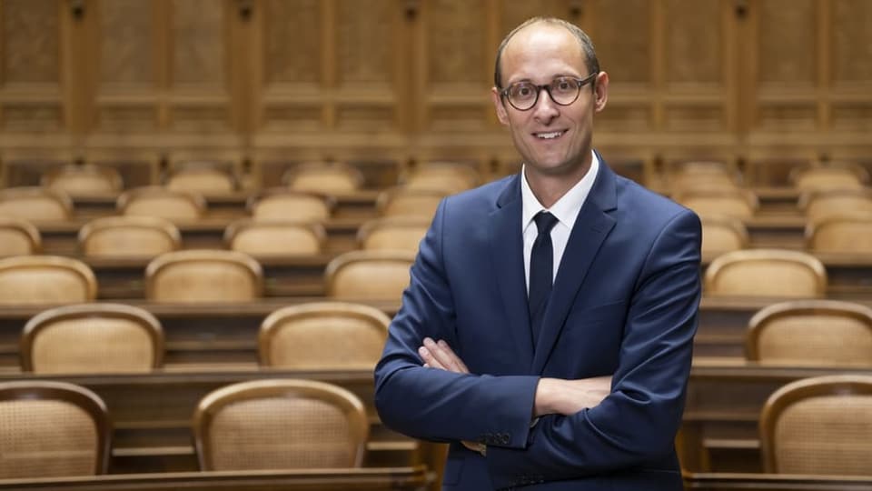 Cusseglier naziunal Martin Candinas en la sala dal Cussegl naziunal