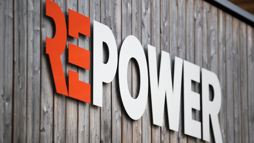 Repower è in'interpresa d'energia Il logo da la Repower vi di'ina paraid da lain.