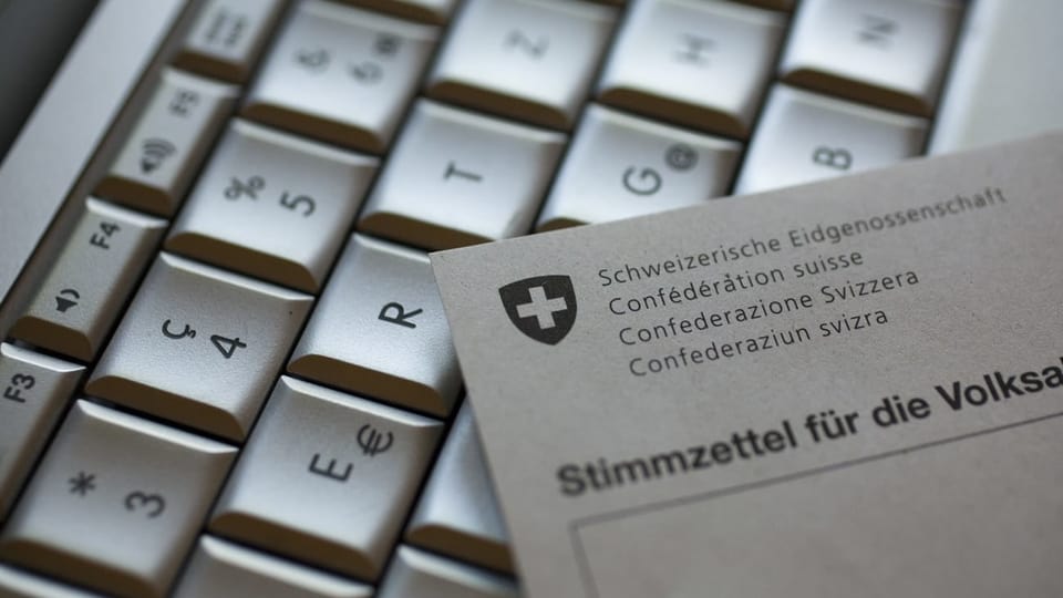 Tastatura cun in cedel da votar