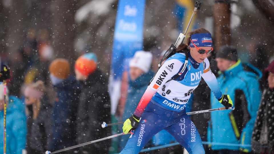 La biatleta Selina Gasparin durant la Cursa