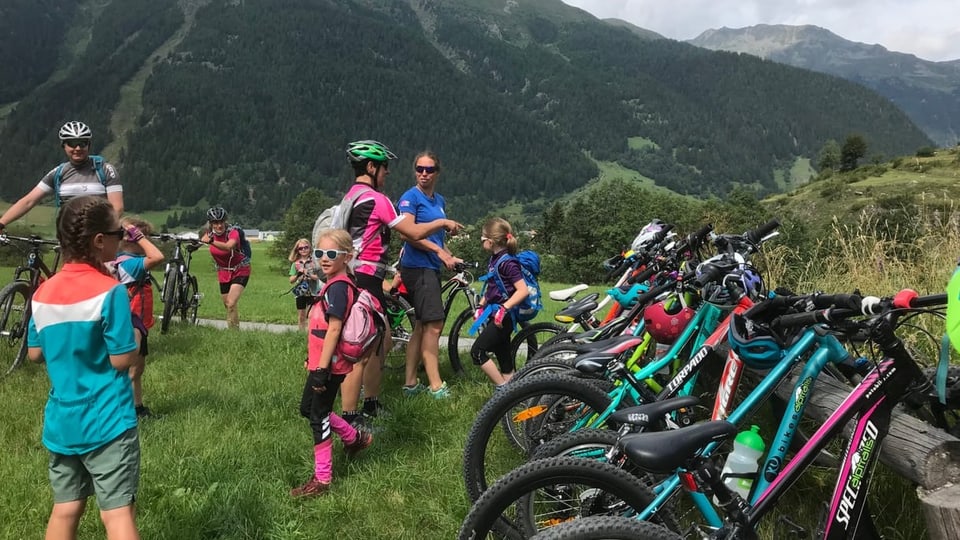 Convenziun da las Alps: Tura da velo per lung da l'En