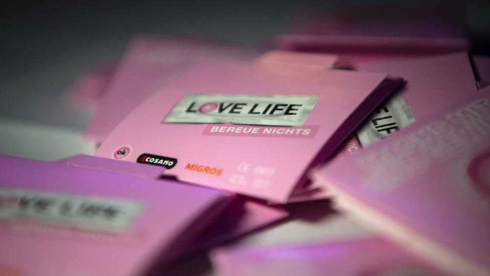 purtret da pachets da condom da Love life, la campagna dal BAG encunter aids. 