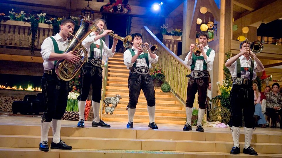 La band Viera Blech durant in Musikantenstadl a Basilea.