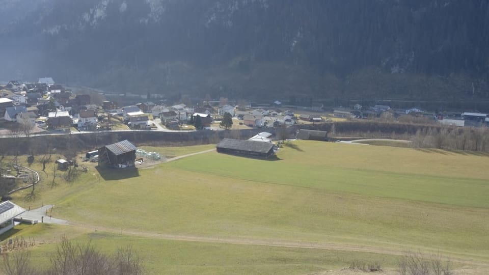 Wölfe in Siedlungsnähe in Rueuen: Blick auf das Weideland, wo die Wölfe mehrmals gesichtet wurden.