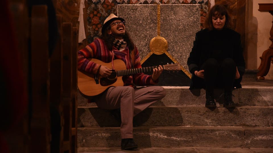 Tumasch è e Fiona Cavegn durant lur concert
