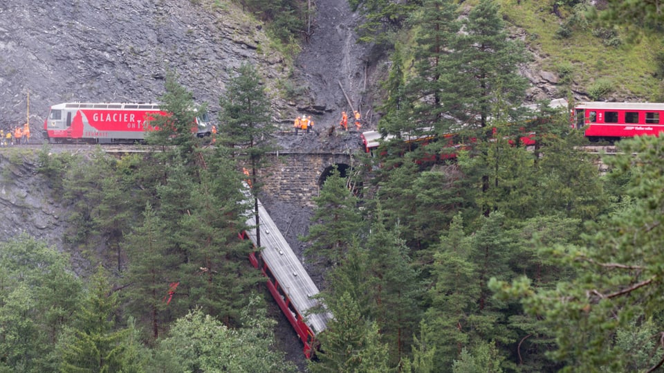 Zugünglück in Tiefencastel. Steinschlag wird immer mehr zur Herausforderung für die rhätische Bahn.-