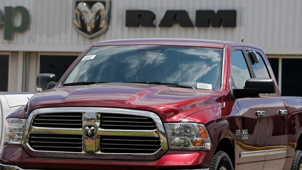 Fiat Chrysler sto installar novs programs en 104'000 autos da diesel.