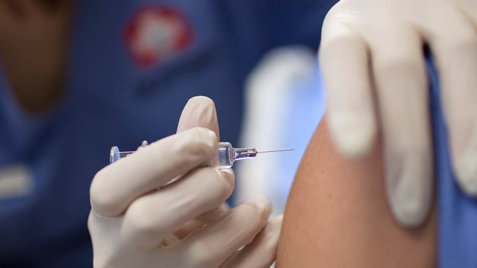In tractament cun 4 vaccinaziuns duai custar var 19 francs. 