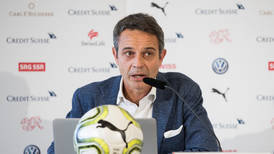 Bernhard Heusler avant las medias.