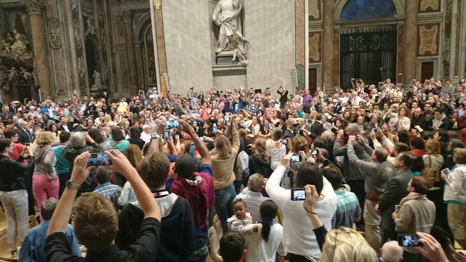 A Roma è sa rimnà in grond pievel per far part a la saramentaziun dals gardists